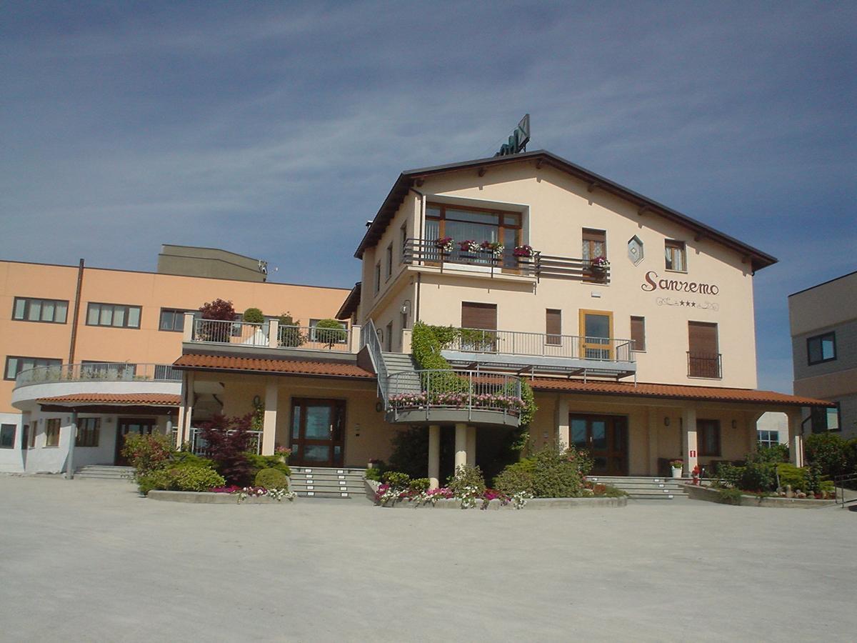 Hotel Sanremo Ceva Exteriér fotografie